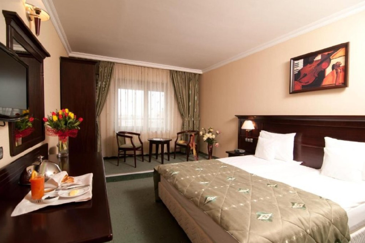 Hotel Rapsodia
