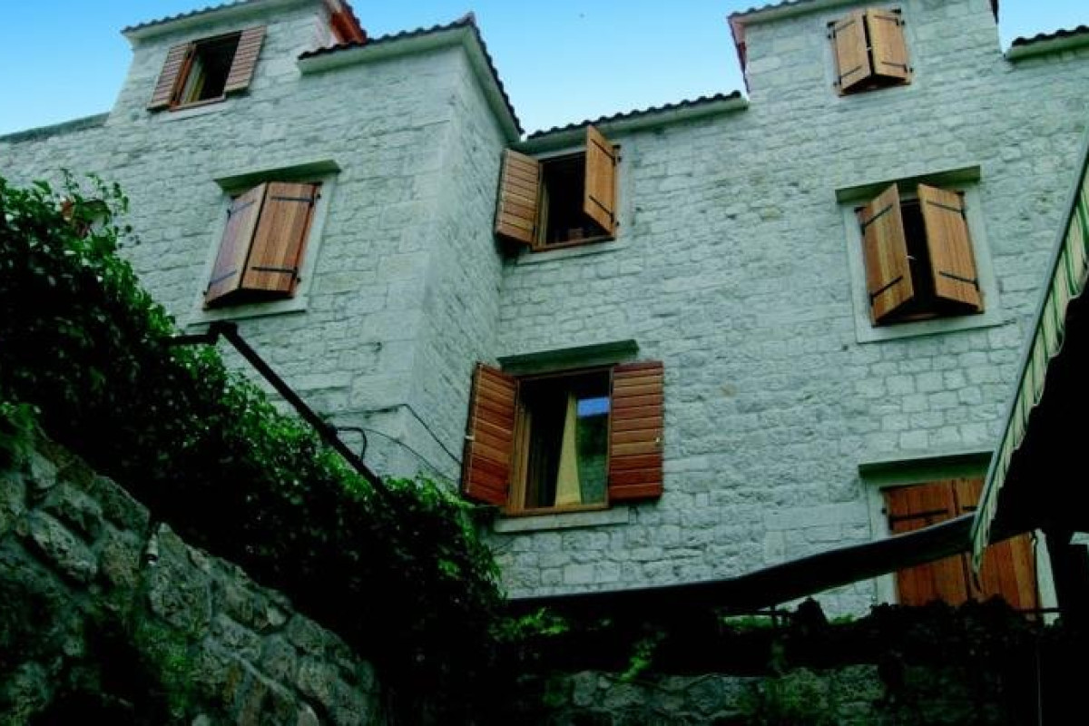 Hotel Tragos (Trogir)