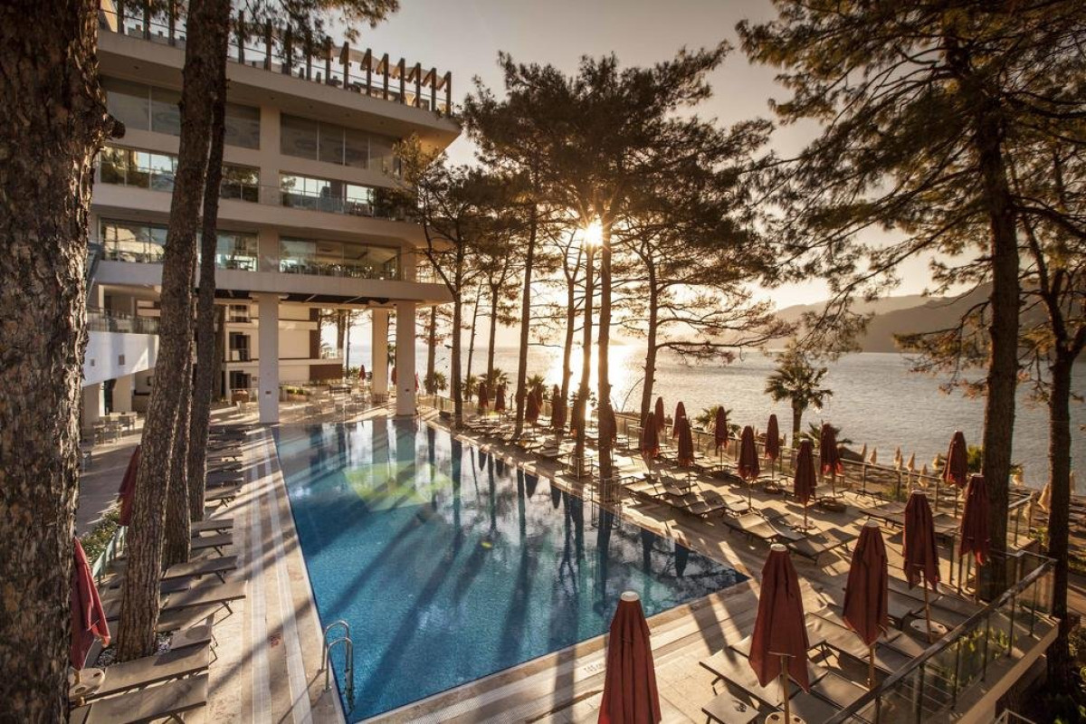 ORKA LOTUS BEACH