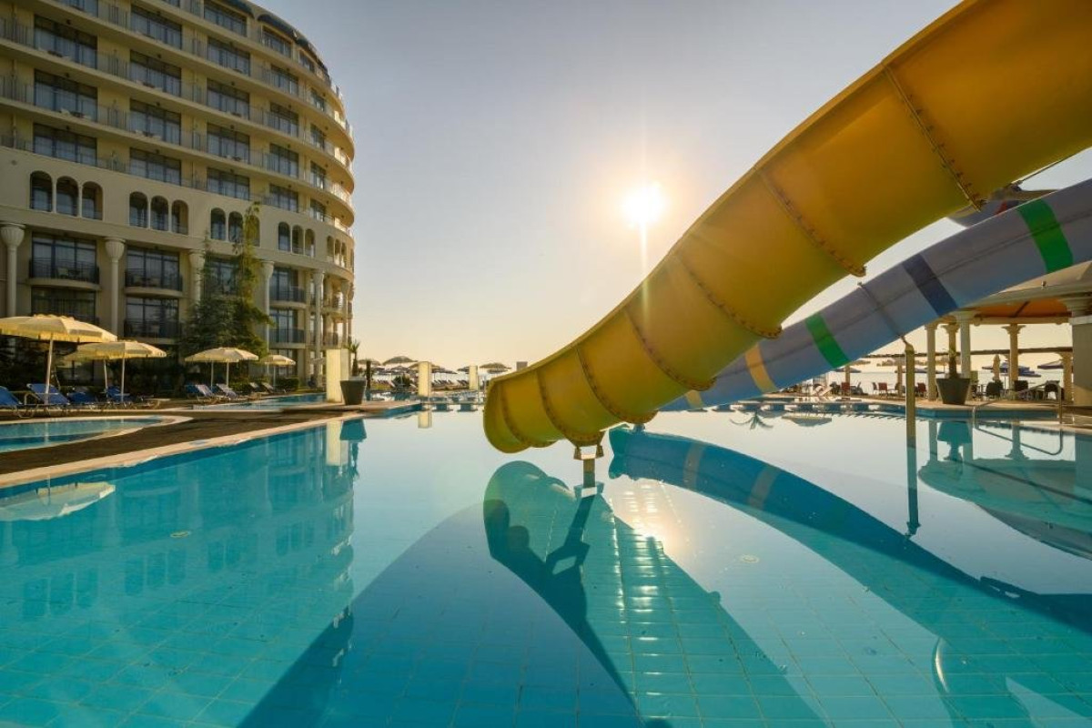 AZALIA Hotel