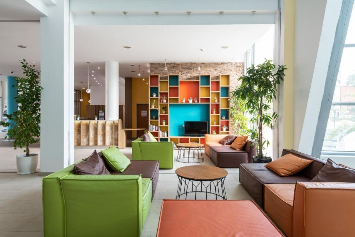 IVANA PALACE