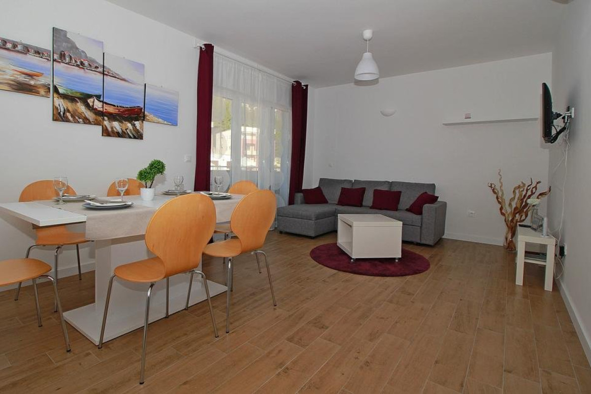 Apartments Stipe (Makarska)