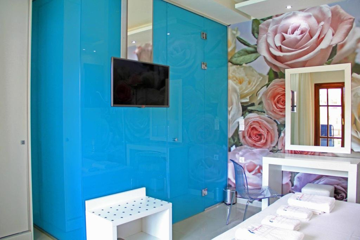 Macedon Hotel (Limenas)