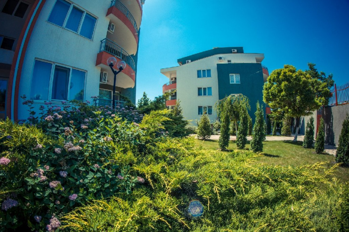 GREEN FORT