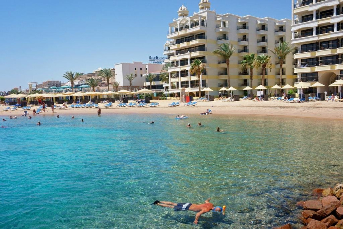 SUNRISE HOLIDAYS (ADULTS ONLY)