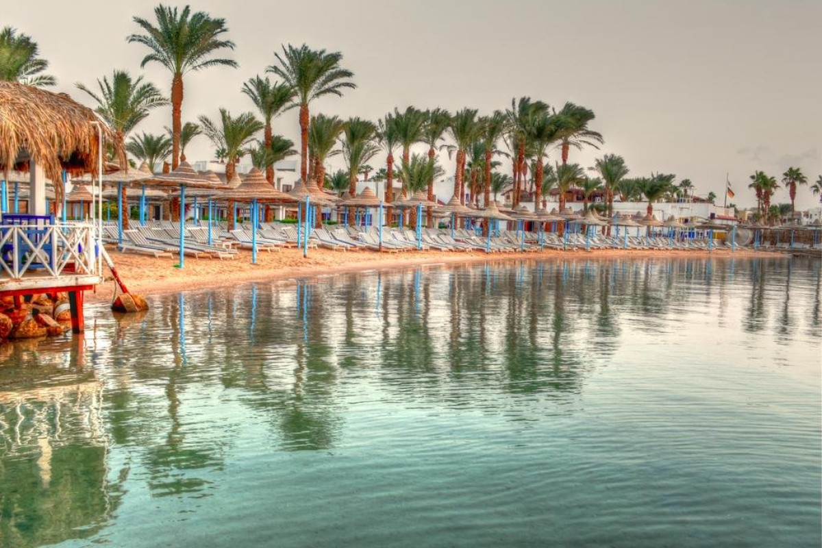 MARLIN INN AZUR BEACH RESORT
