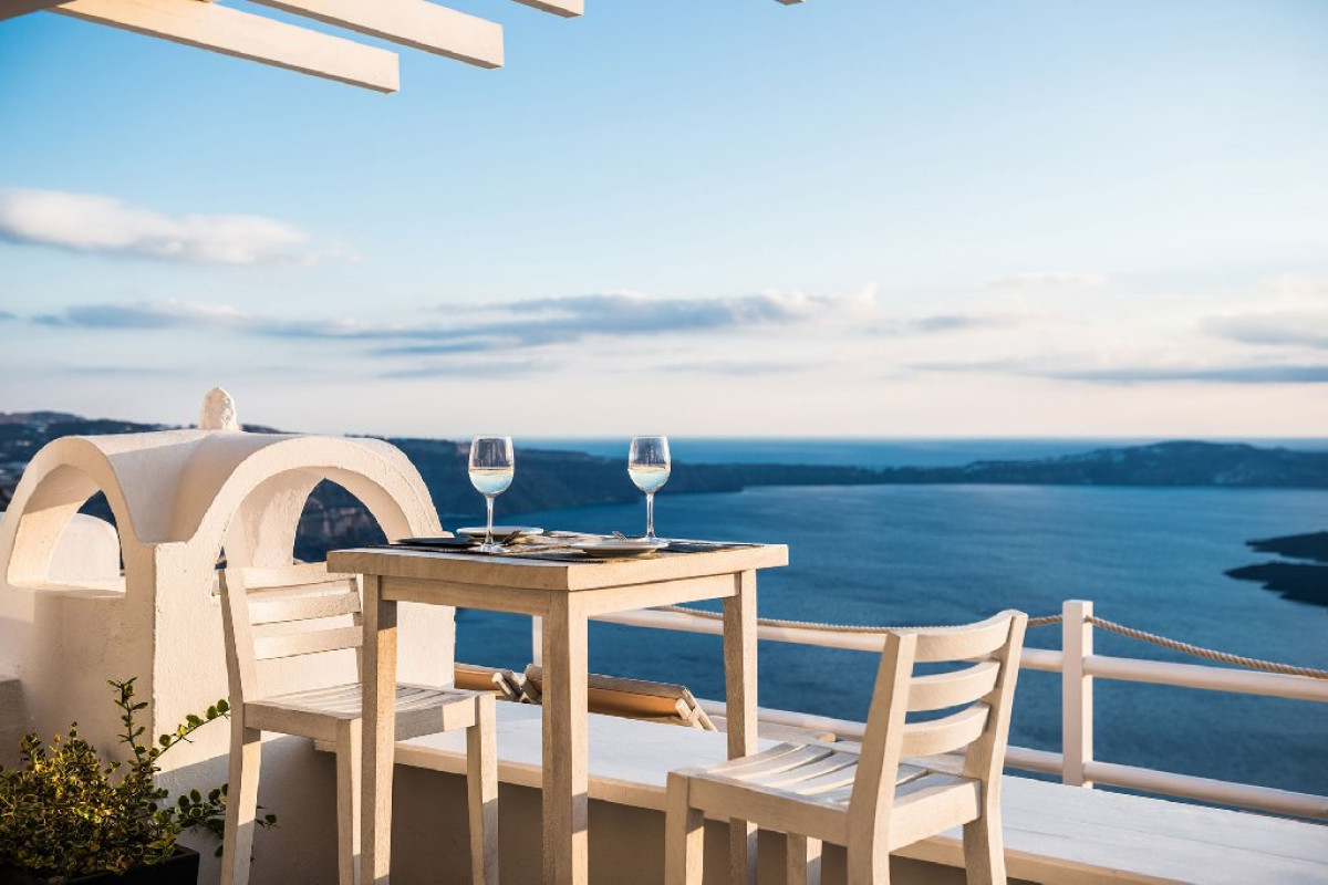 On the Rocks - Adults Only (Imerovigli - Santorini)