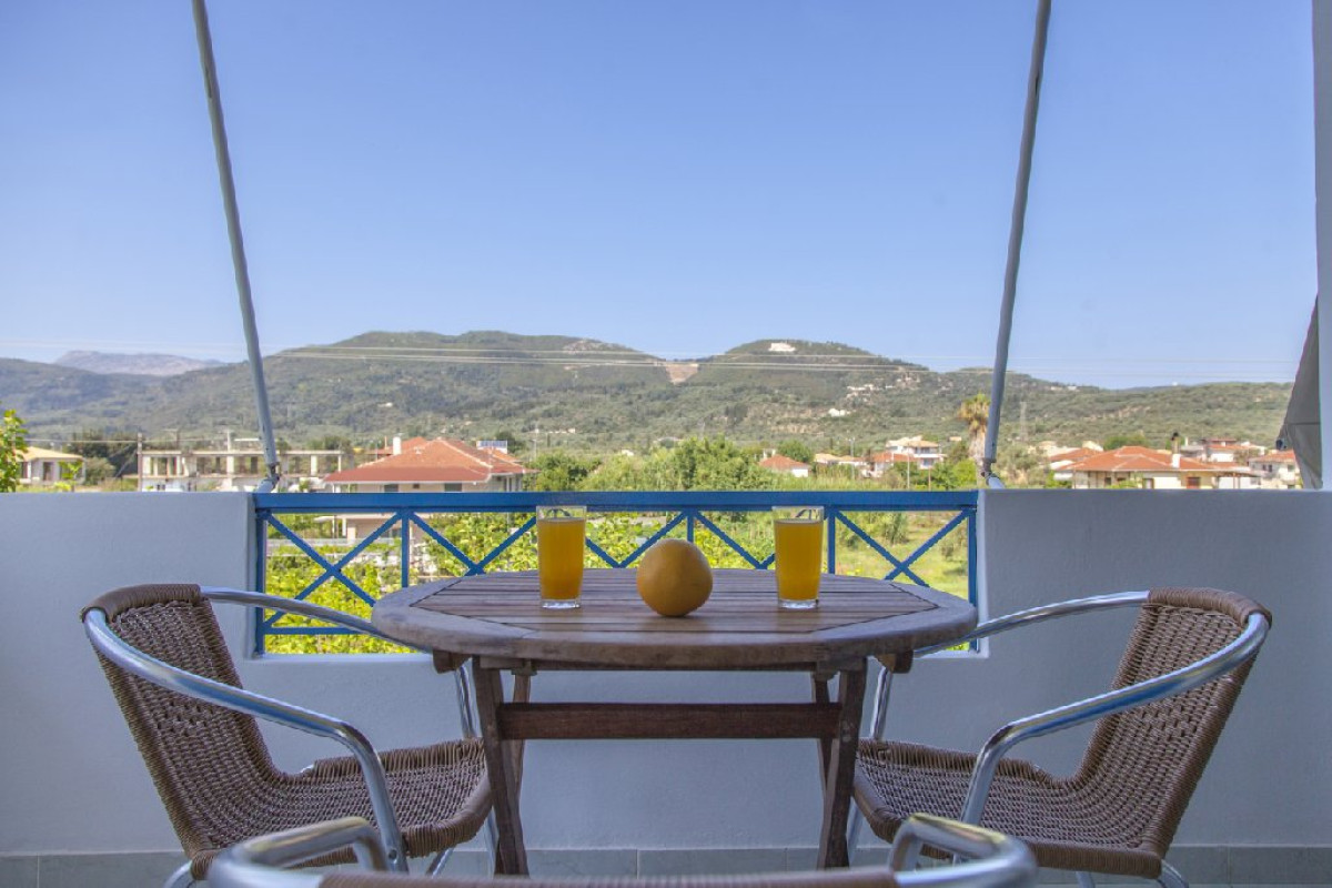 Thanasis Studios (Lygia)