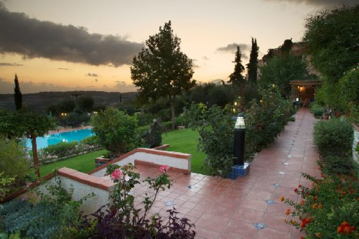 Felix Residence