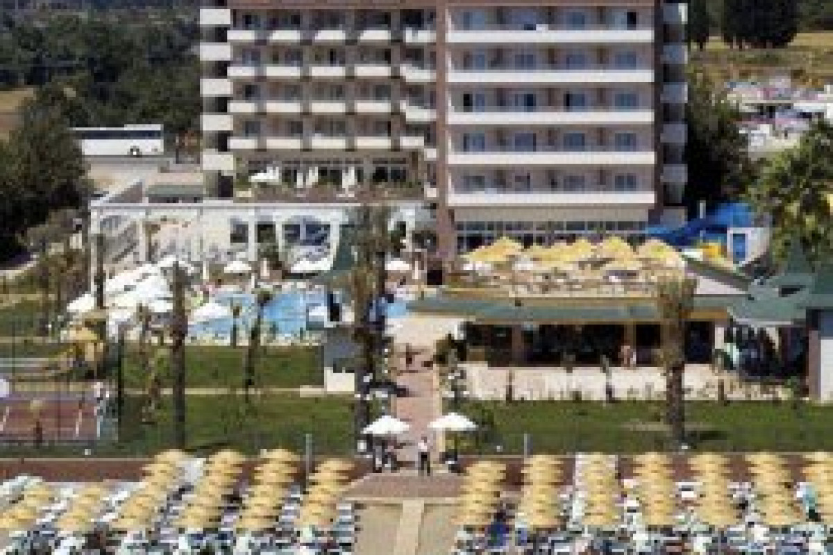 HOLIDAY GARDEN RESORT