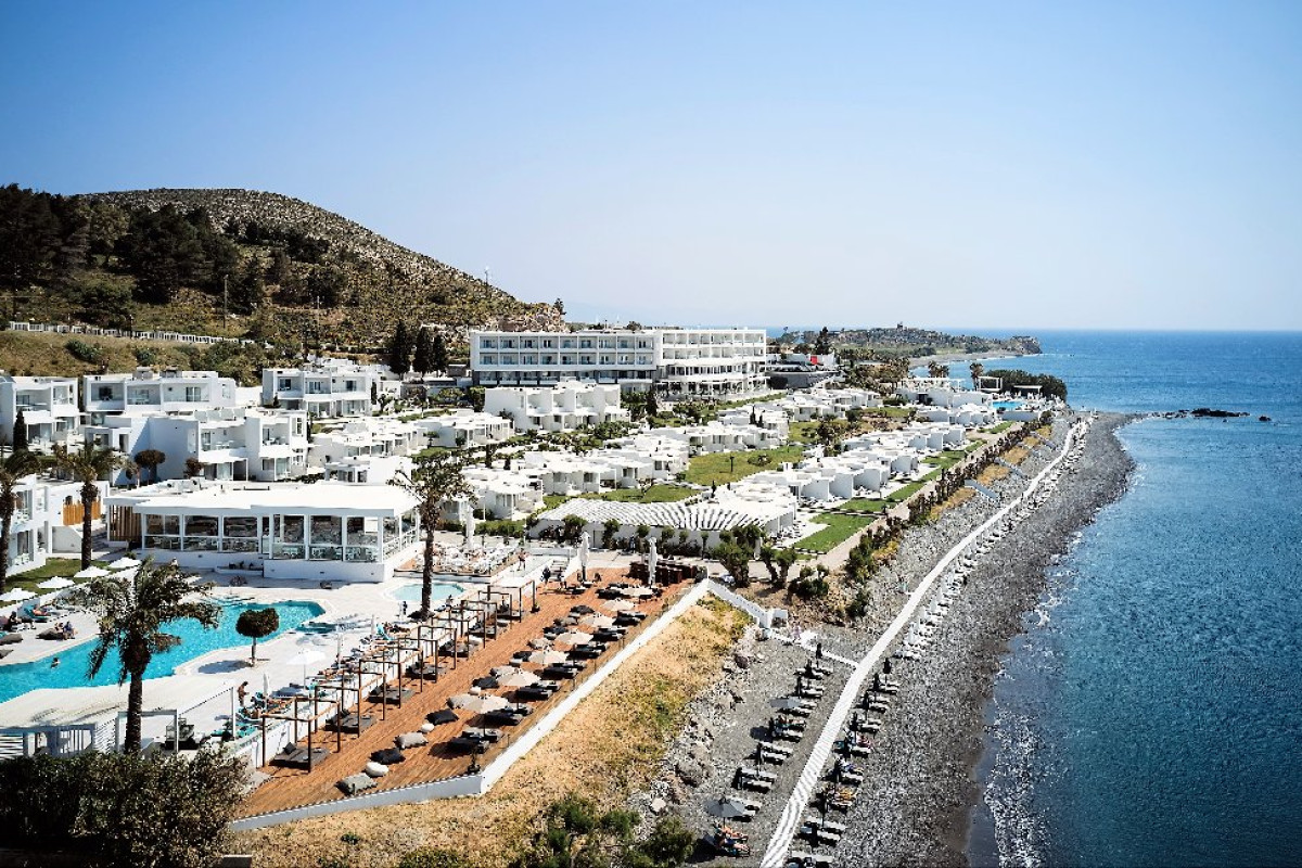 Dimitra Beach Hotel and Suites (Agios Fokas)