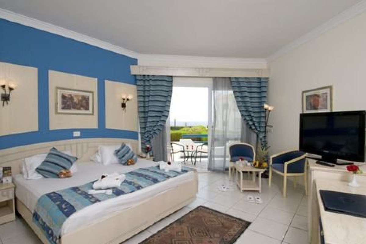 DREAMS BEACH RESORT