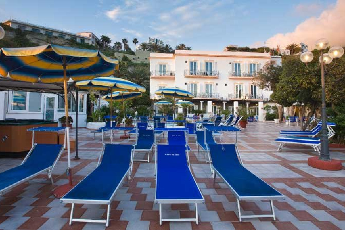 Hotel Riva Del Sole