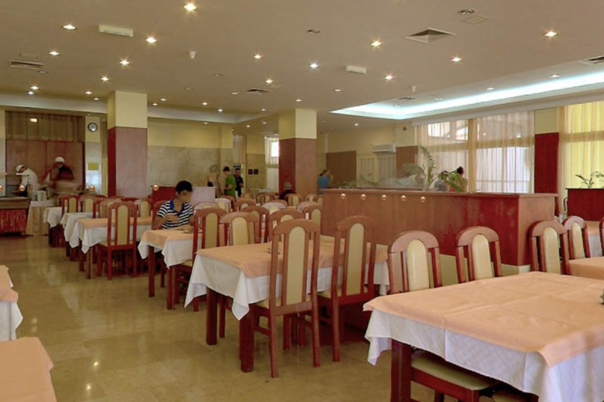 Hotel Zagreb (Karlobag)