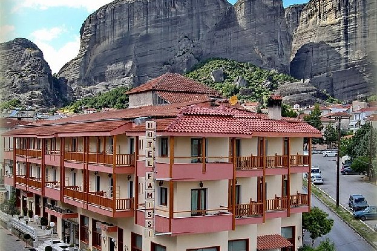 Famissi Hotel