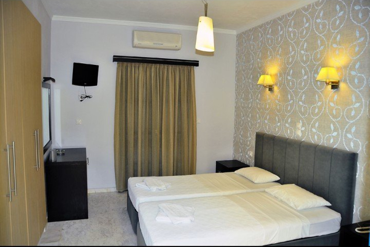 Karavostasi Beach Hotel (vechi)