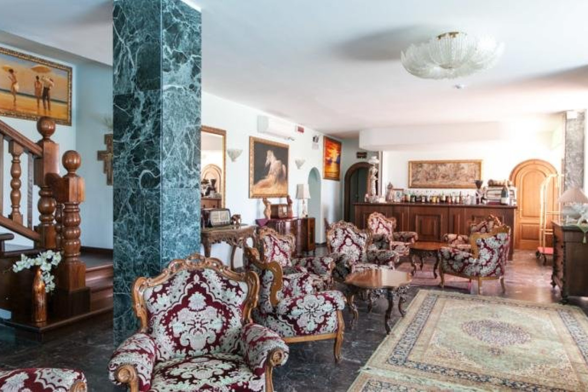 HOTEL NEGRESCO