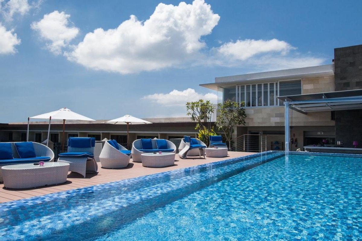 SOL HOUSE Bali Legian