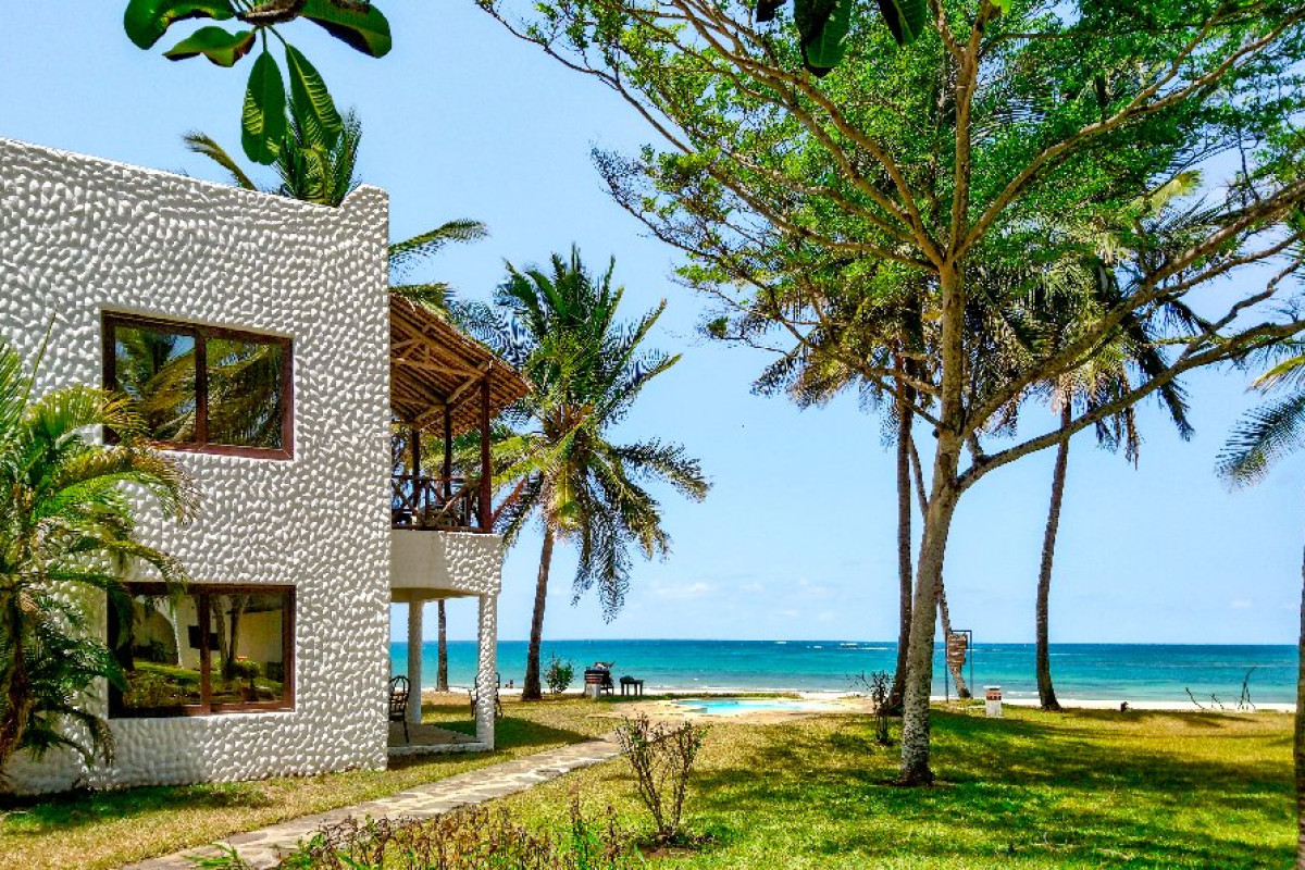 Jacaranda Indian Ocean Beach Resort