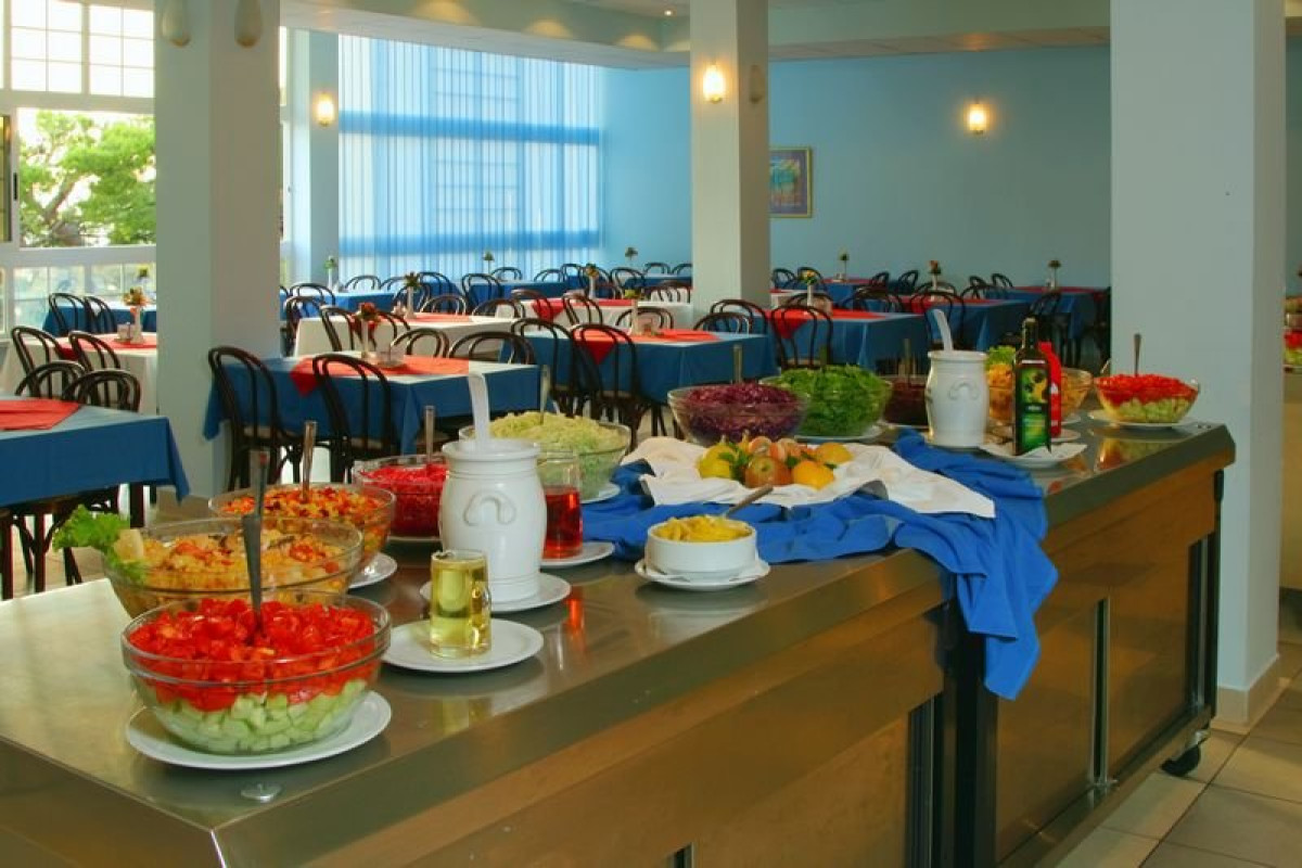 ADRIATIQ HOTEL LAGUNA (Makarska)