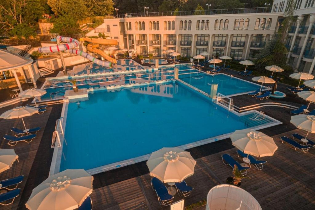 AZALIA Hotel