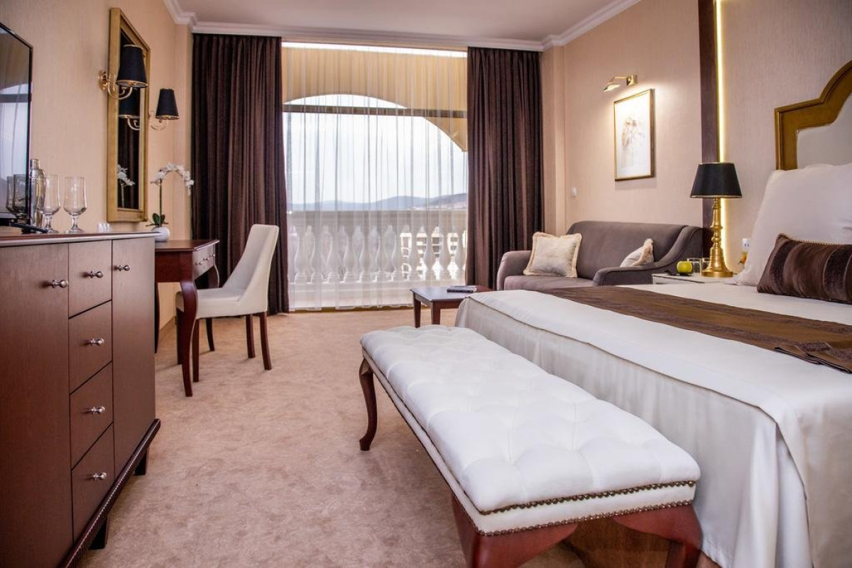 IMPERIAL PALACE HOTEL