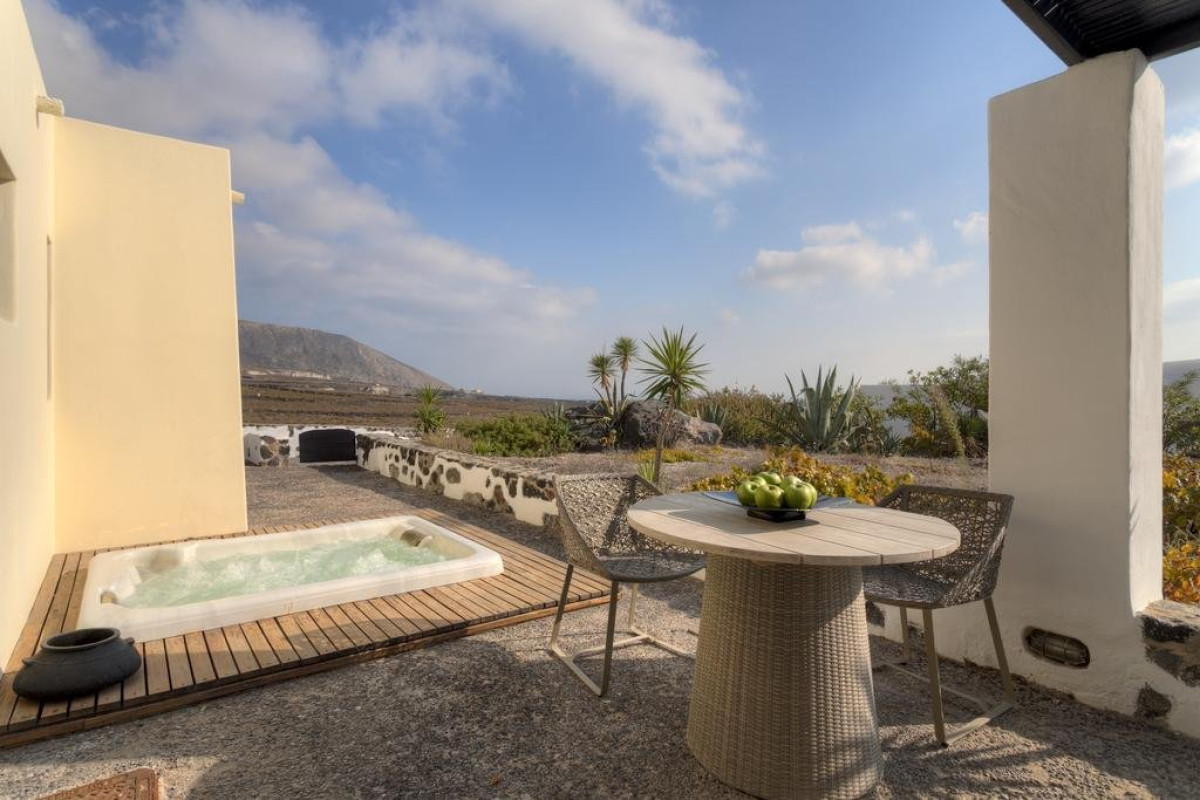 Vedema Resort (Megalochori - Santorini)