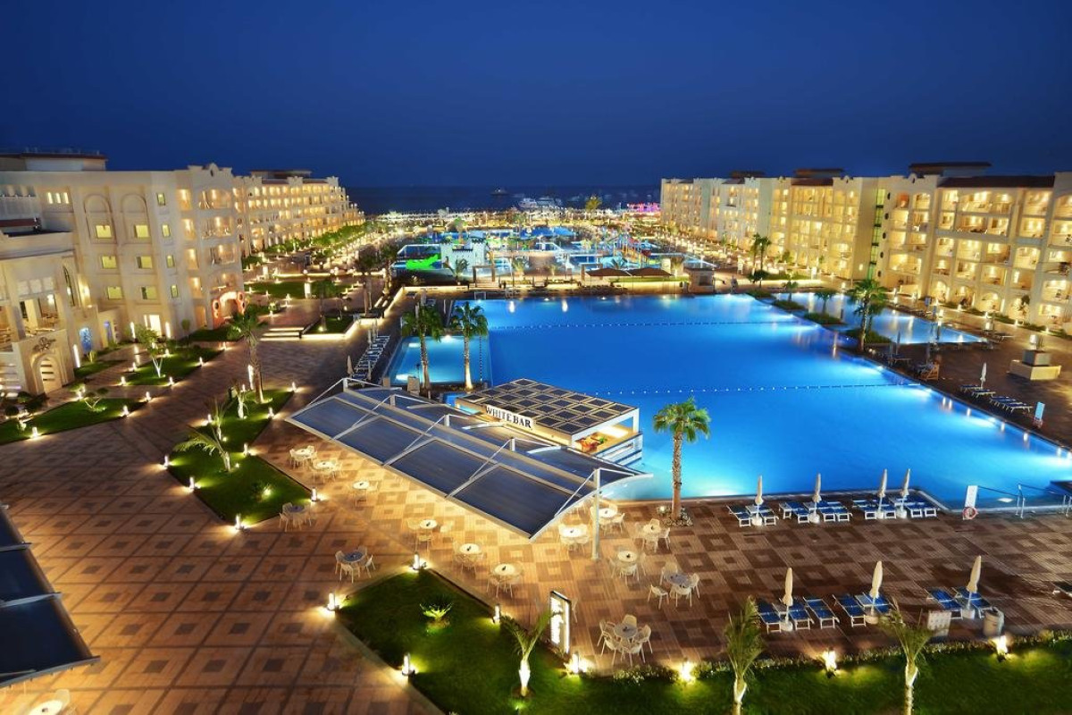 ALBATROS WHITE BEACH RESORT