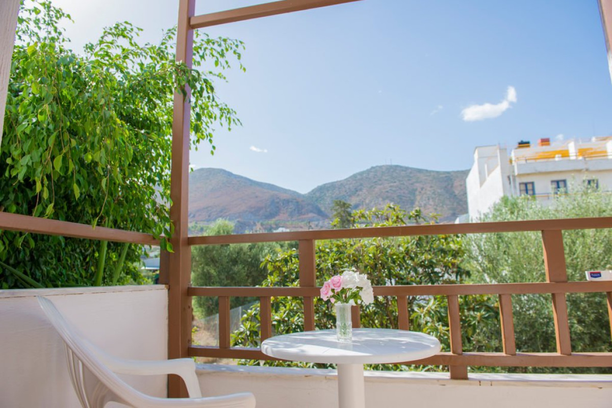 VELISSARIOS HOTEL