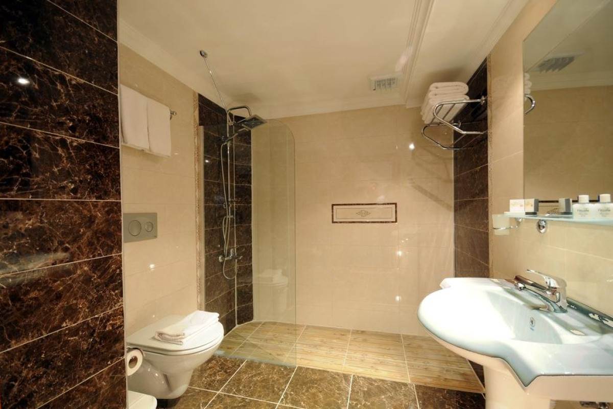 LETOILE BEACH HOTEL