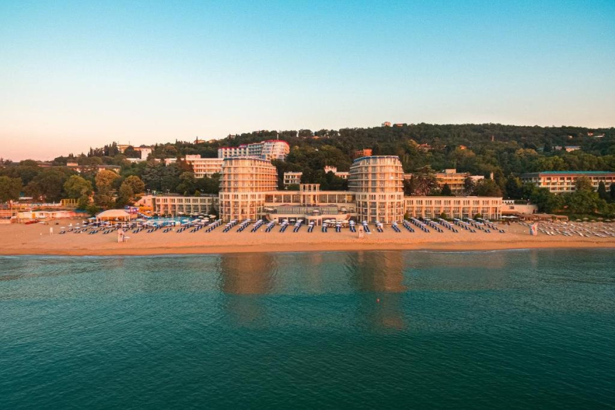 AZALIA Hotel
