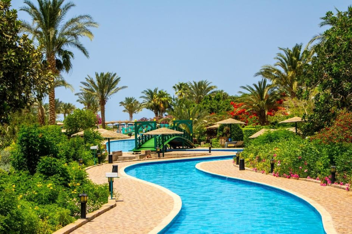 GOLDEN BEACH RESORT
