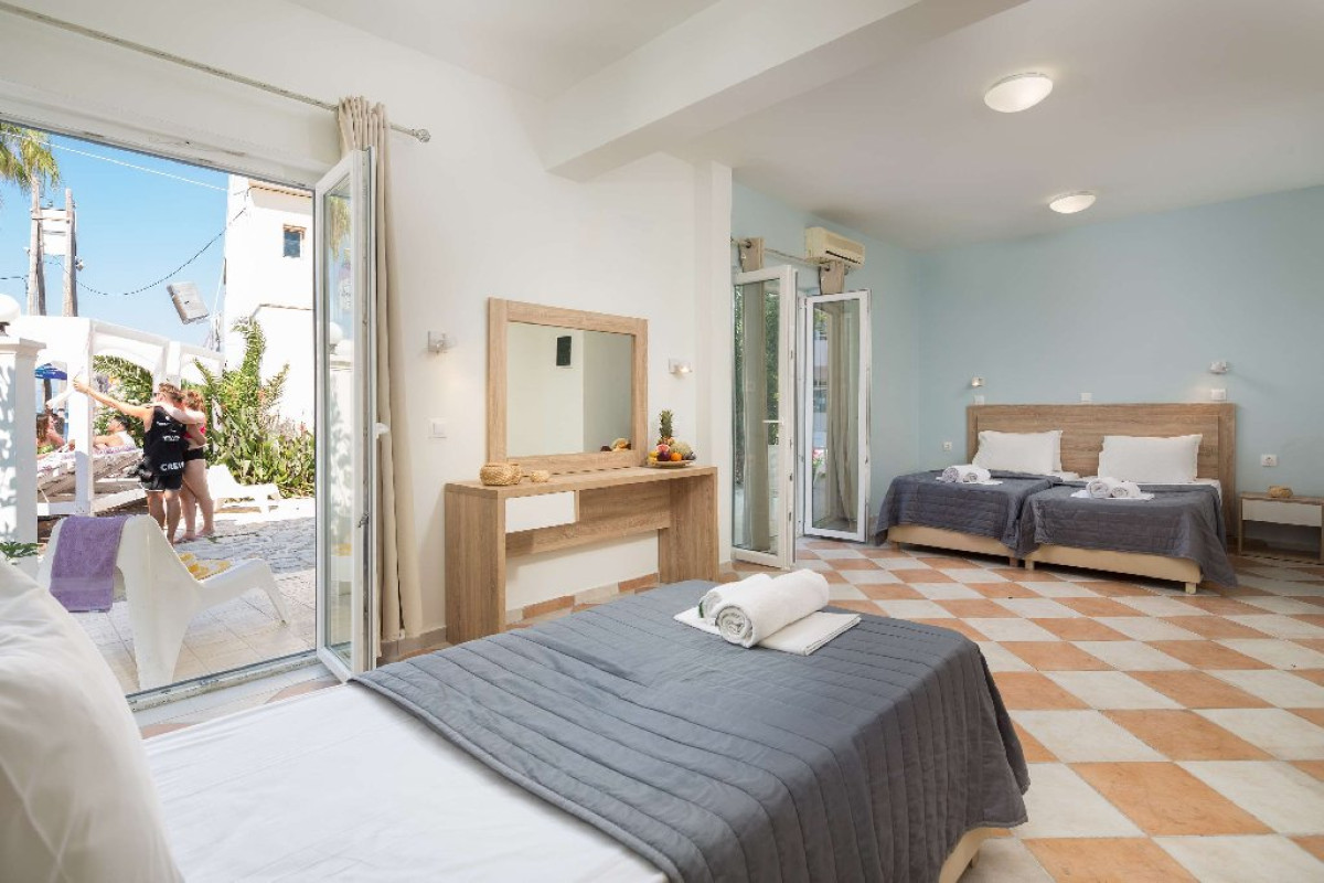 Paralia Studios (Kavos)