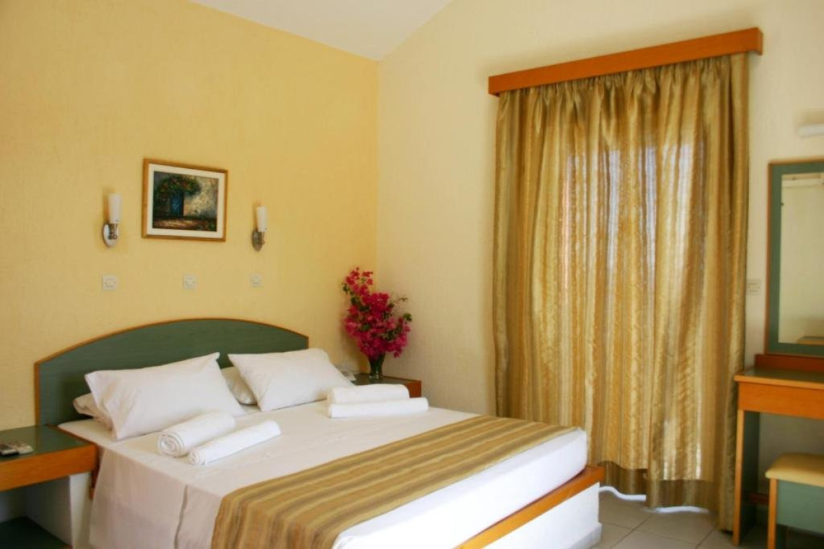 Porto Skala Hotel (de lucrat)