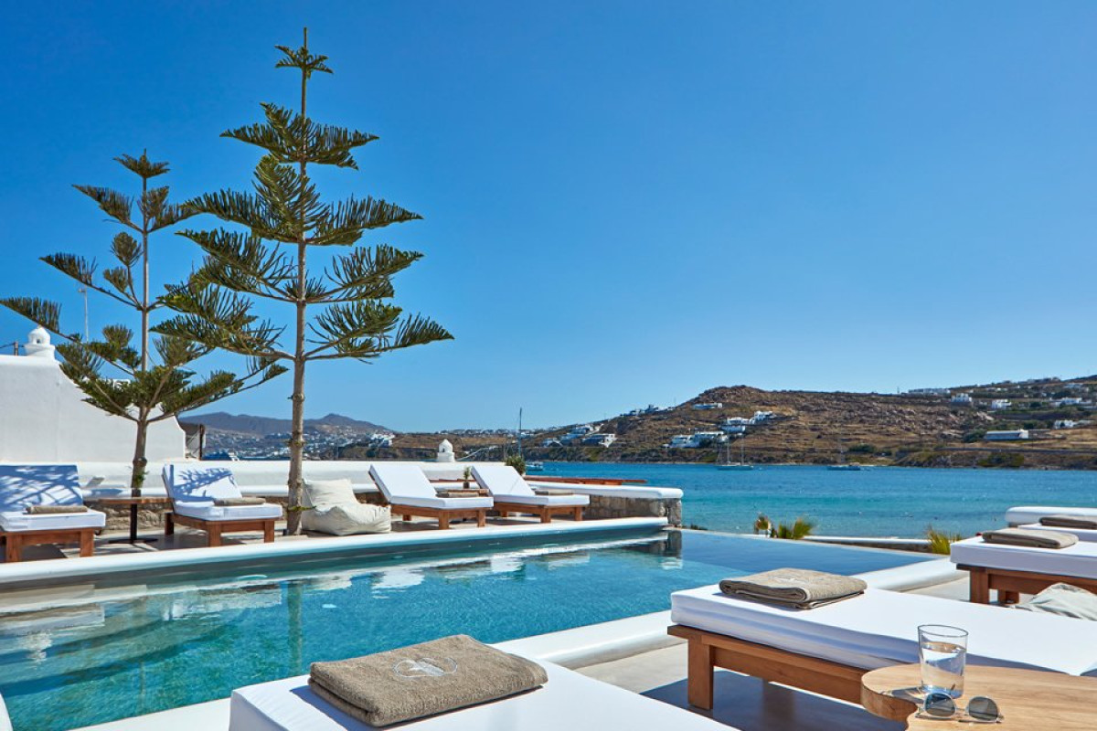 Mykonos Waves Beach House and Suites (K)