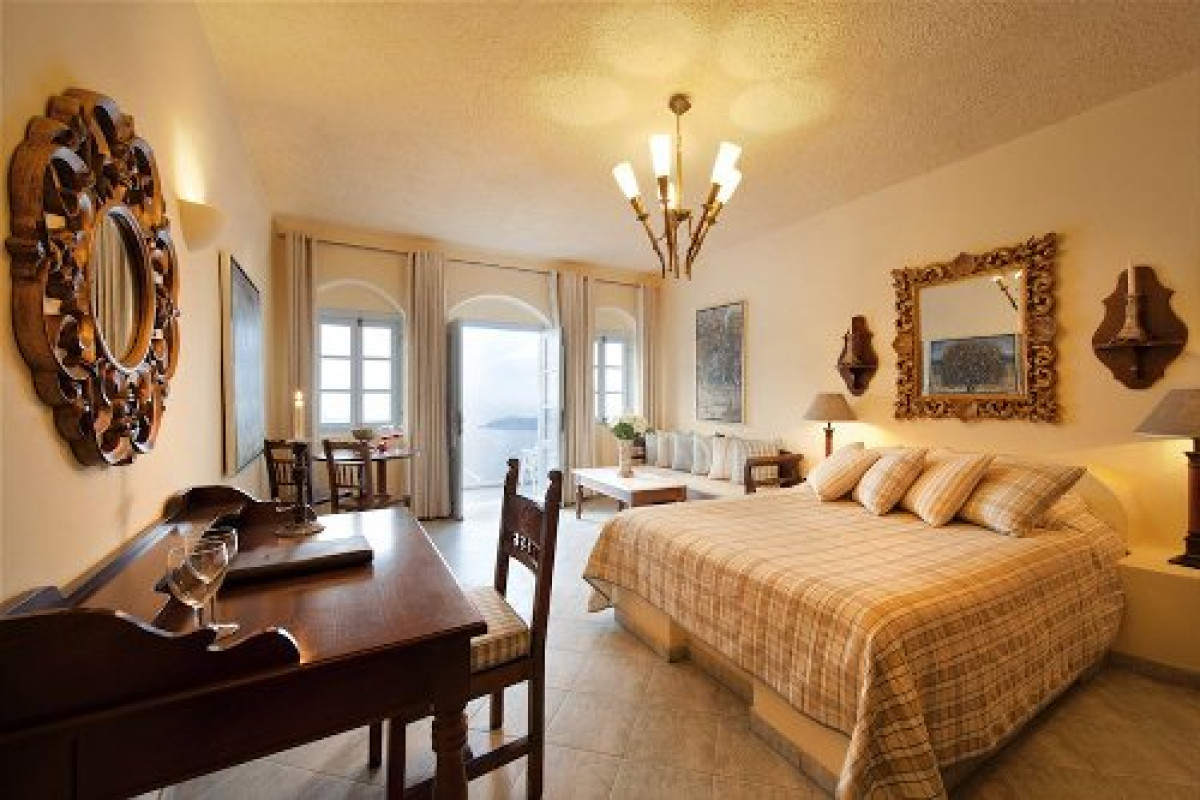 Andromeda Villas (Imerovigli - Santorini)