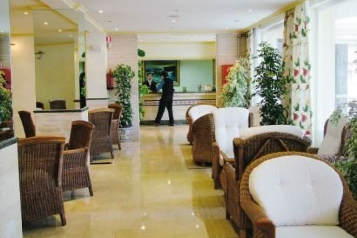ESSENCE BOUTIQUE HOTEL BY DON PAQUITO (Torremolinos)