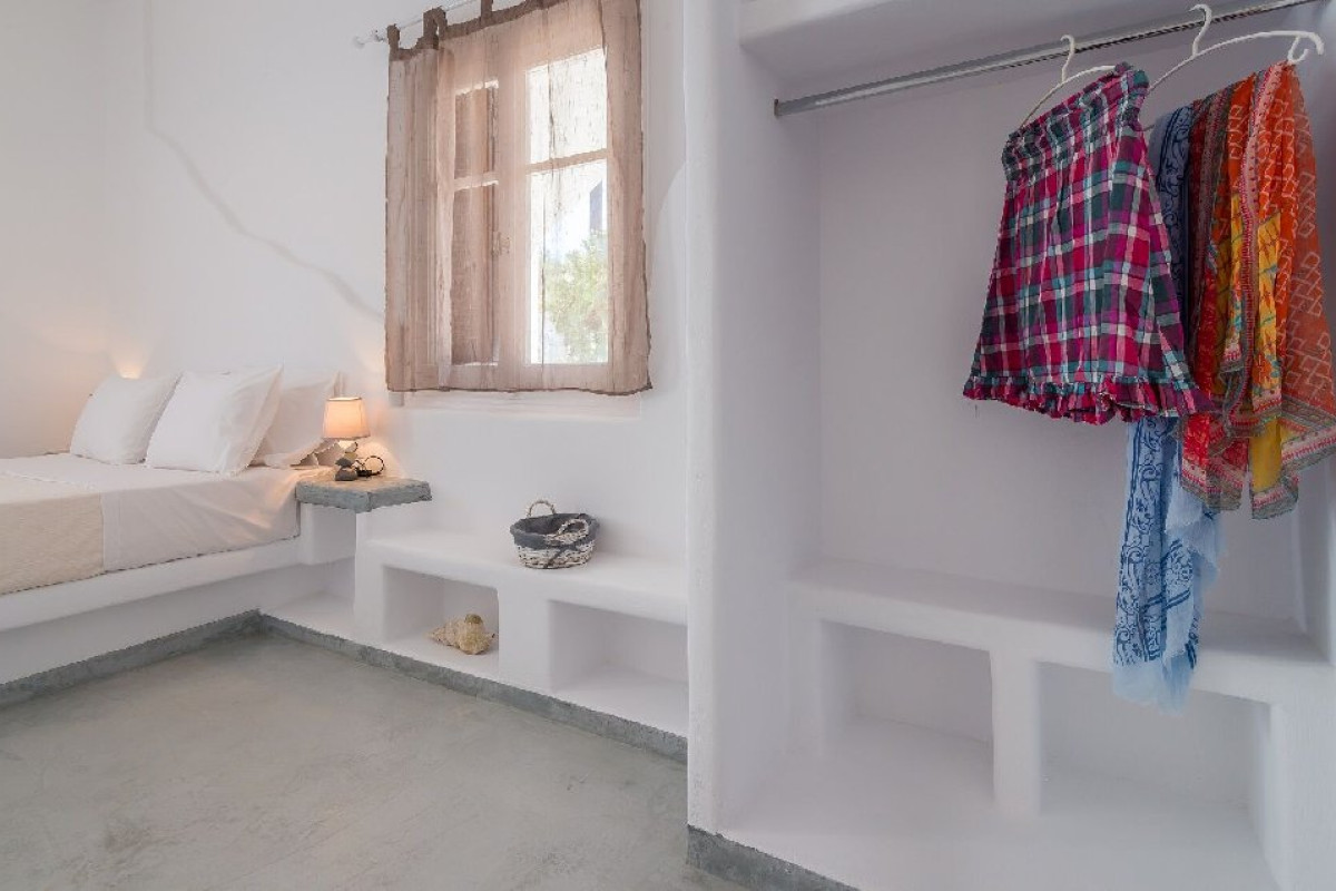 Takiss Rooms - Pollonia (Milos)