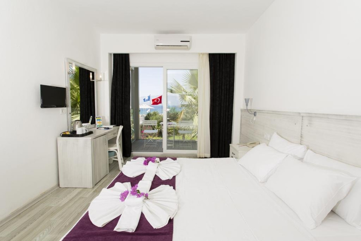 CHARM BEACH HOTEL (Akyarlar)