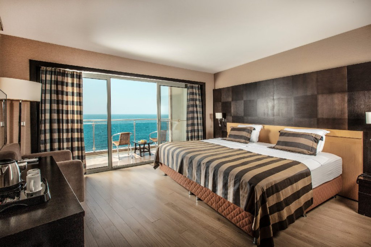 CHARISMA DELUXE HOTEL