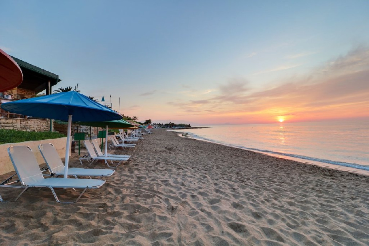 Creta Star (Adults Only 17+) (K)