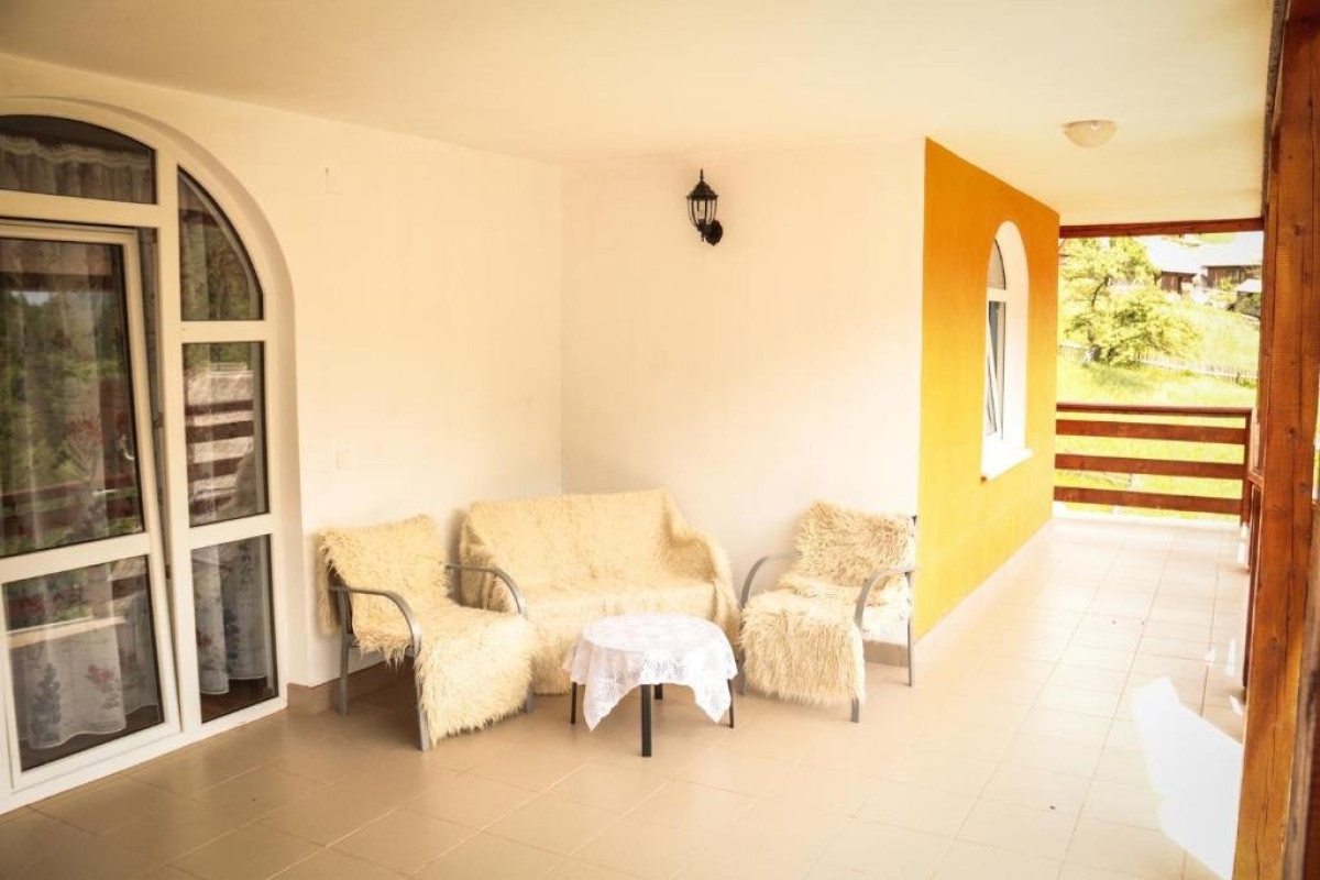 Casa Cristalina Dumy..