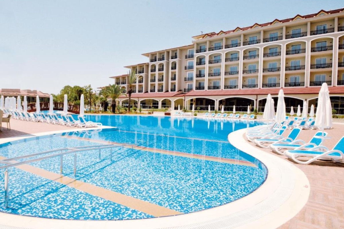 PALOMA OCEANA RESORT