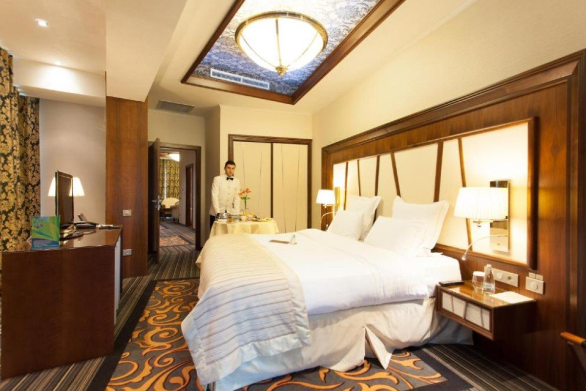 Hotel Metropolis..
