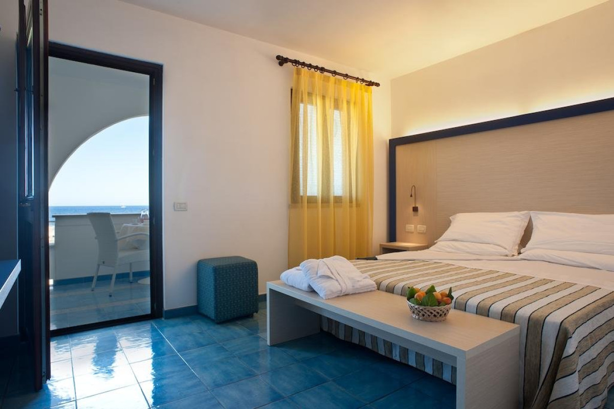 Pietrablu Resort (Polignano A Mare)