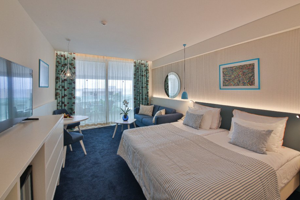 WHITE LAGOON  RESORT