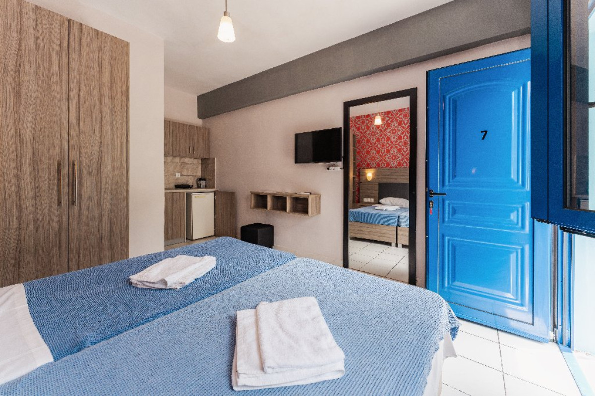 Parthenon Studio Apartments, Anaxos