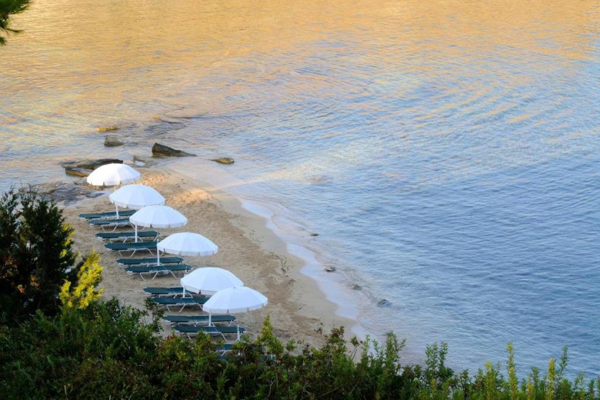 White Rocks Hotel