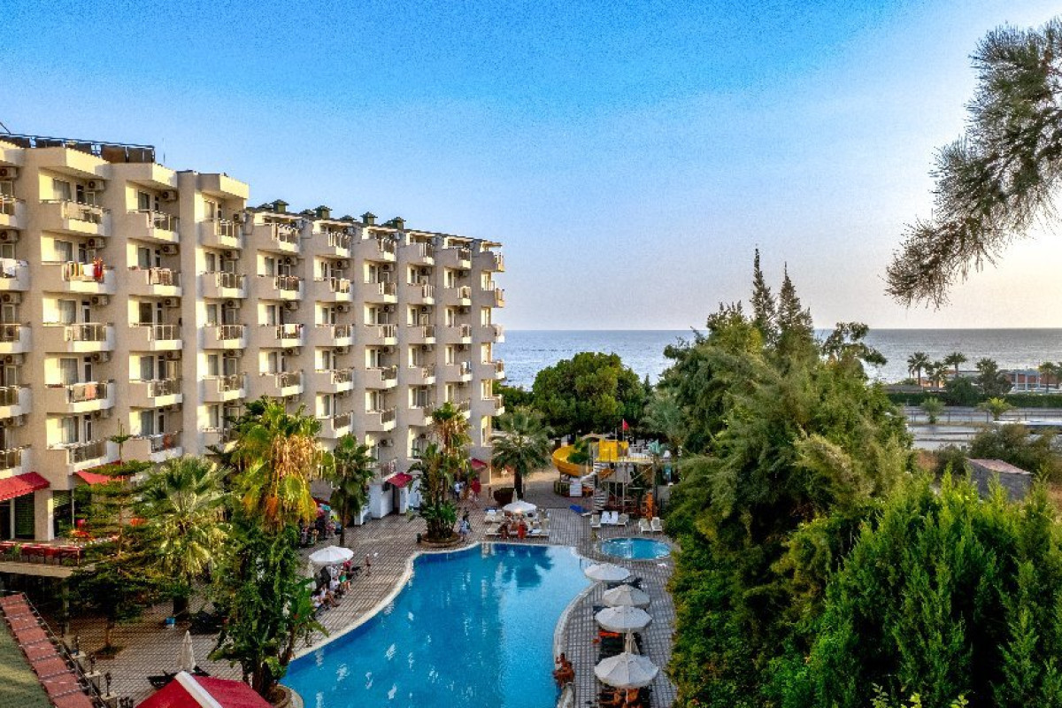 ASRIN BEACH HOTEL