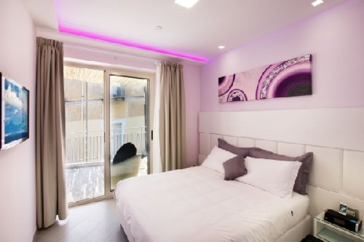 Tasso Suites